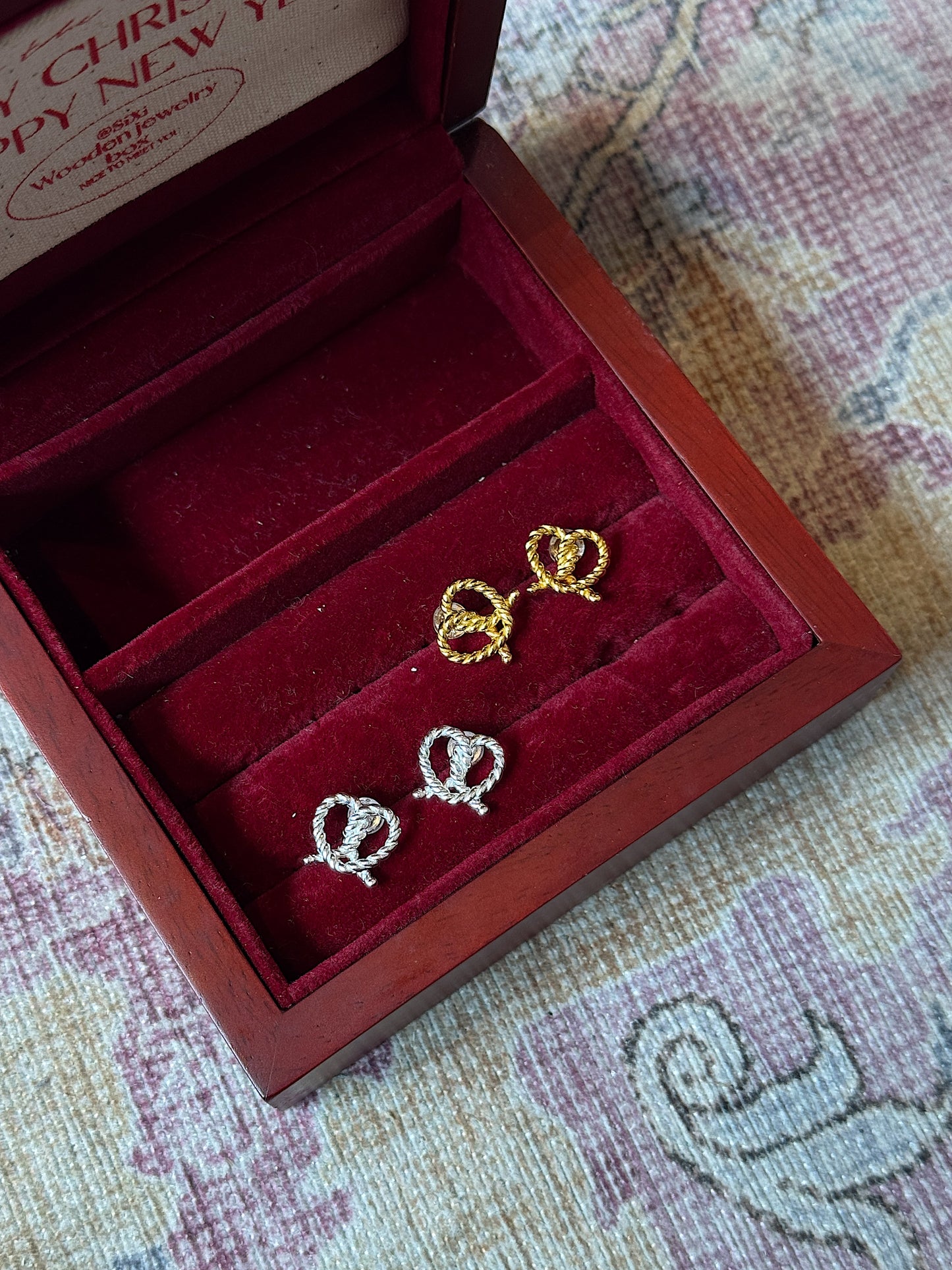 Pretzel Earring